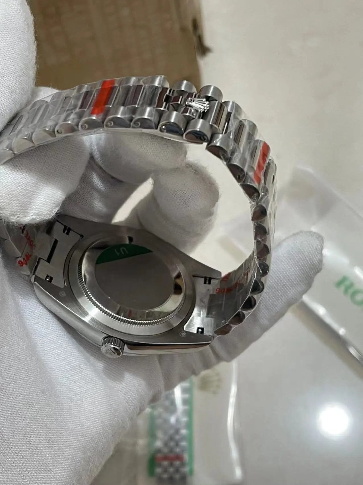 U1 Day-Date White Pattern IV Fluted/President